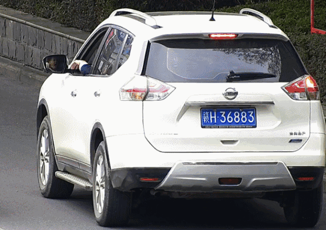 suv 货车 汽车 小货车 640_452 gif 动态图 动图