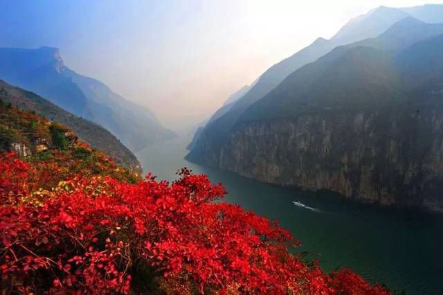 晃荡旅行 12月1-3日 三峡之巅--徒步赏红叶--游白帝城