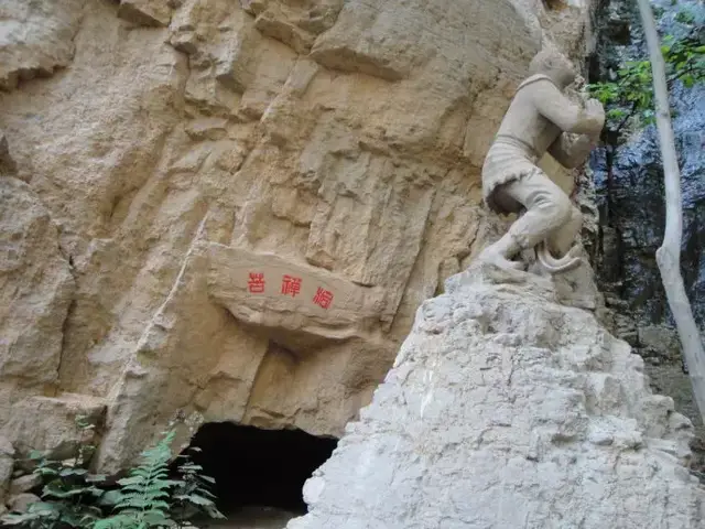 八方游客齐聚太行五指山,你来了吗?