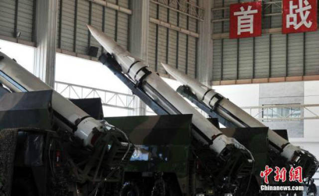 技术人员组成两支创新团队,对接火箭军武器装备关键技术需求展开攻关