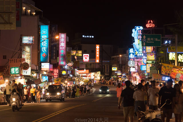 垦丁最热闹的大街,游客只有最多时一半,感受夜市文化