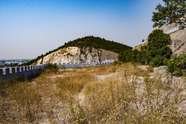 登山探寻徐州九里山古战场,沧海桑田几千年,寻觅当年的战争遗迹