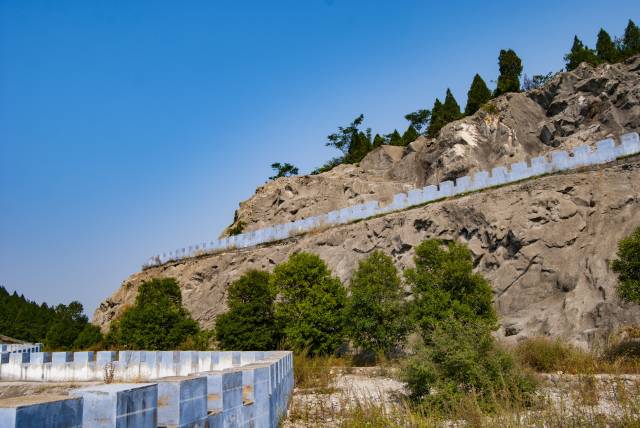 登山探寻徐州九里山古战场,沧海桑田几千年,寻觅当年的战争遗迹