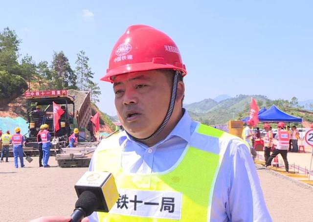 龙川县马布岗镇有多少人口_龙川县麻布岗镇图片