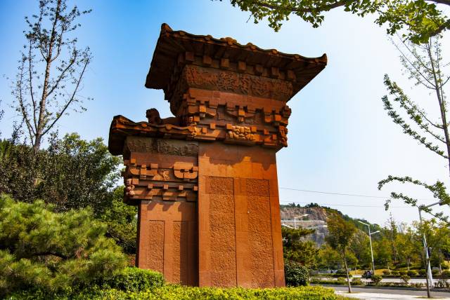 登山探寻徐州九里山古战场,沧海桑田几千年,寻觅当年的战争遗迹