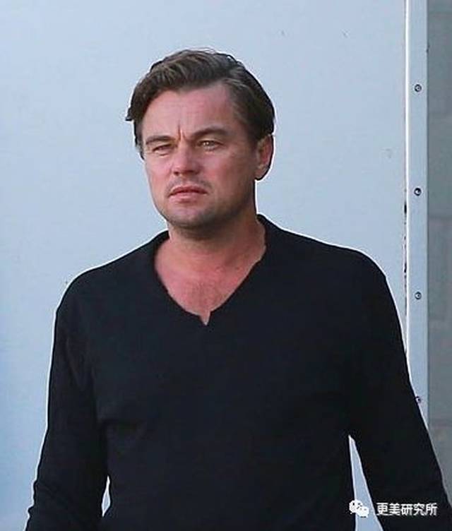 刘亦菲不削骨也躲不过杨幂脸变方的命运,下颌