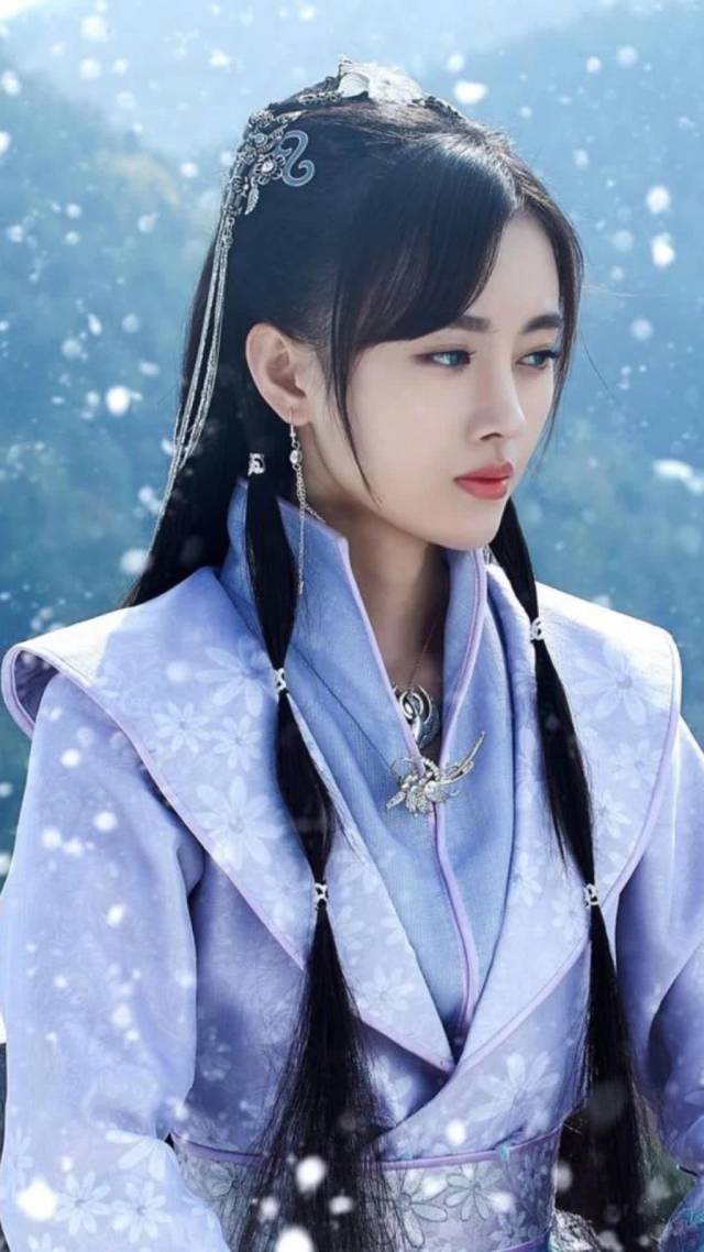 鞠婧祎虽然不红可古装清新脱俗,一颦一笑都美如画
