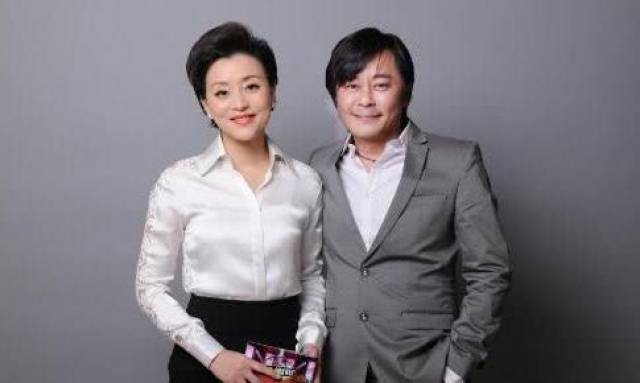 50岁杨澜近照曝光,22岁儿子竟是才子?女儿长得像爸爸