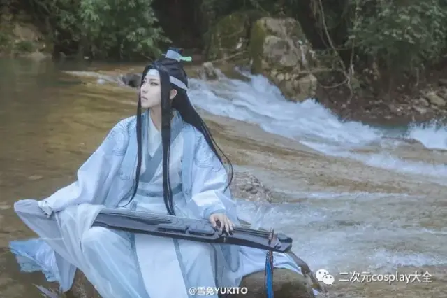 《魔道祖师》蓝忘机cos,意境与场景结合,如画如卷飘然