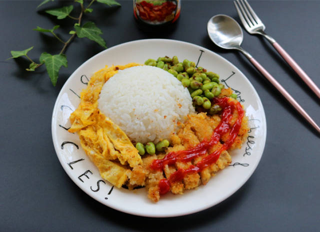 一个人吃饭也不用愁,做这款碟头饭,有菜有饭营养好,关键还简单!