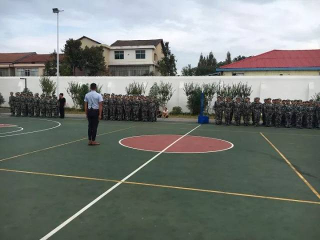 常德市司法局党组成员,副局长石林检查督导市新安学校