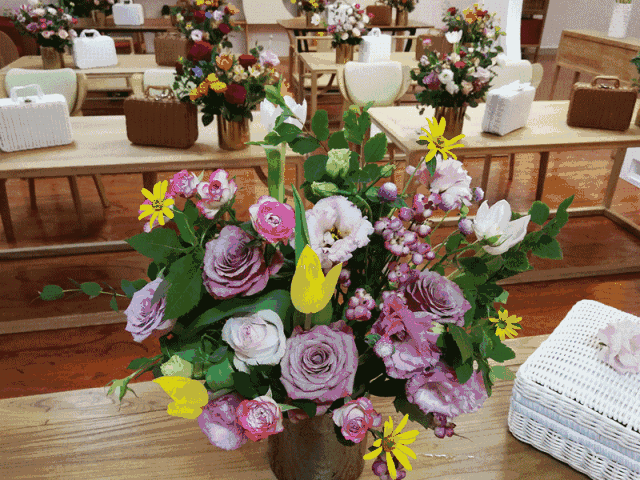 青春年华,花样生活!市妇儿中心举办的主题插花活动,现场美翻啦