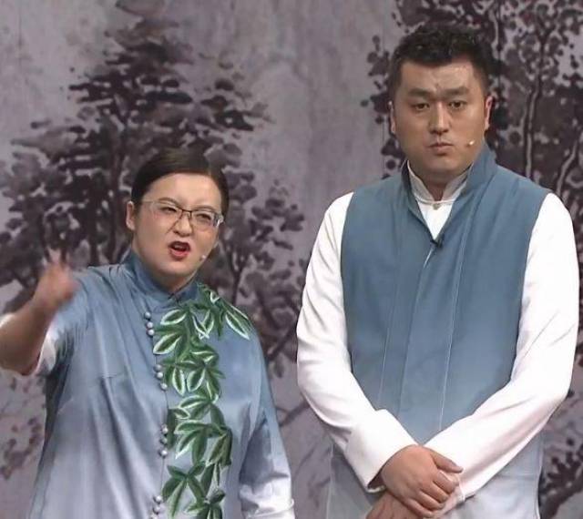 博士夫妇相声大赛首秀: 公式相声变男女贫嘴