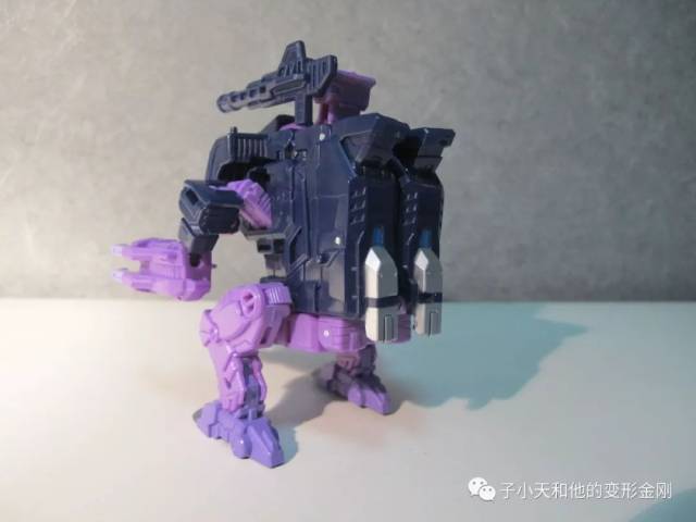 【评玩具】子小天:大果果评测《变形金刚 天元神力求雨鬼之碎尸鲨&