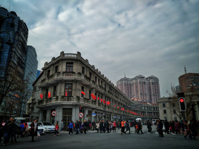 武汉的"南京路",一百多年以来一直是武汉最繁华的商业