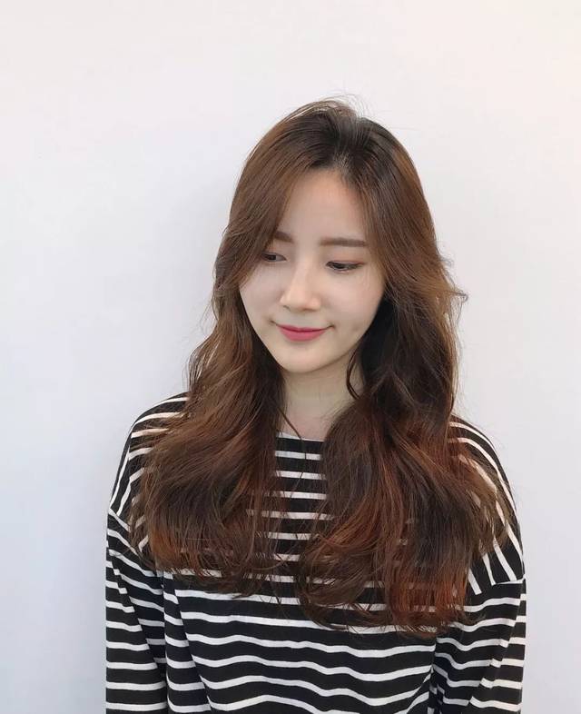韩式长发微卷造型