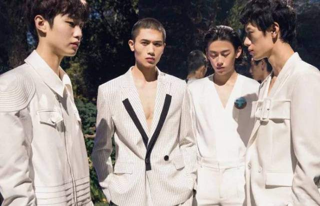 afia认证模特暴梓祎惊艳演绎yesbyyesir 2019春夏时装