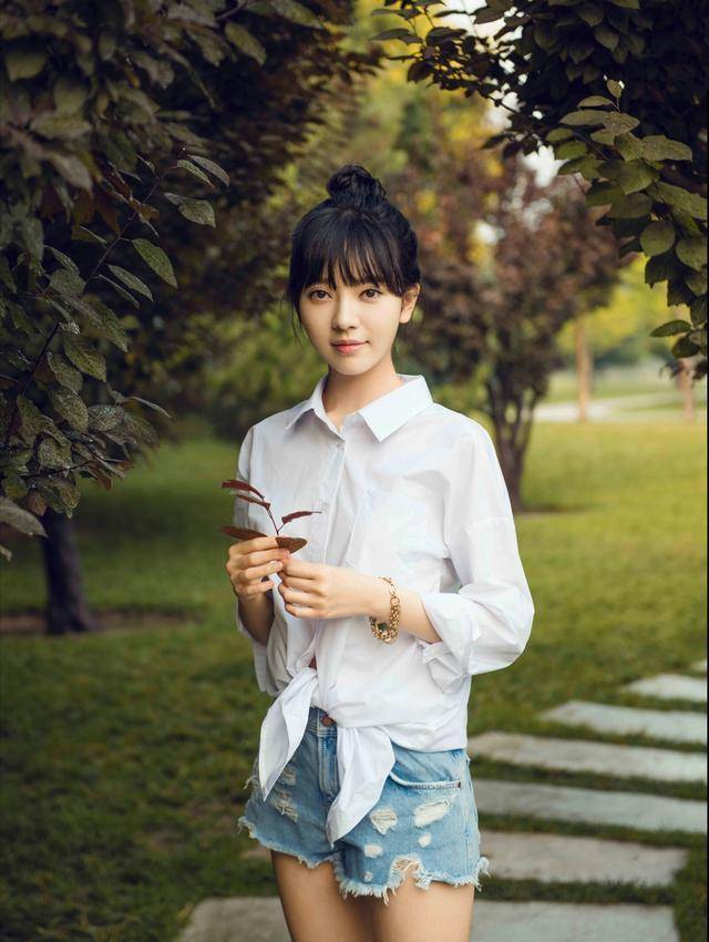 最美"魔仙小蓝"雨婷儿,清纯靓丽的00后女神!