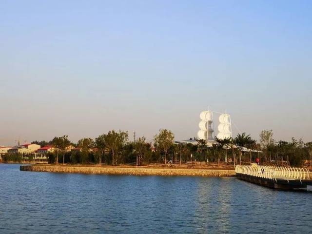 大名北湖公园现最美晨曦,赏日出好去处.