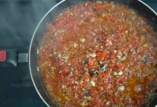 咋样做辣椒酱能放一年 c88355185d924bf2851a0c0f0ebc782e.jpeg