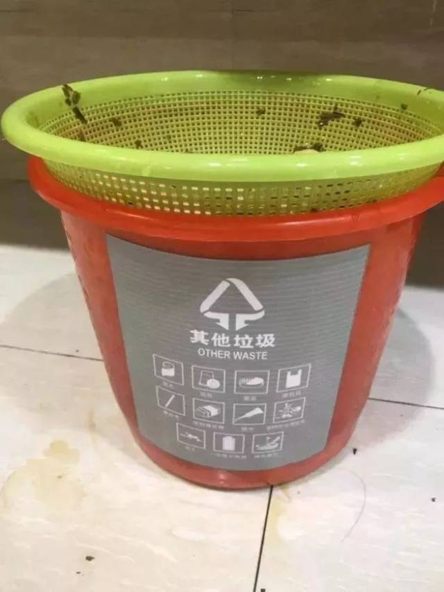 设置其他垃圾收集容器,用于投放茶叶渣等