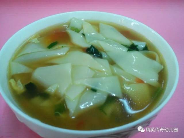 早餐菠菜面片汤