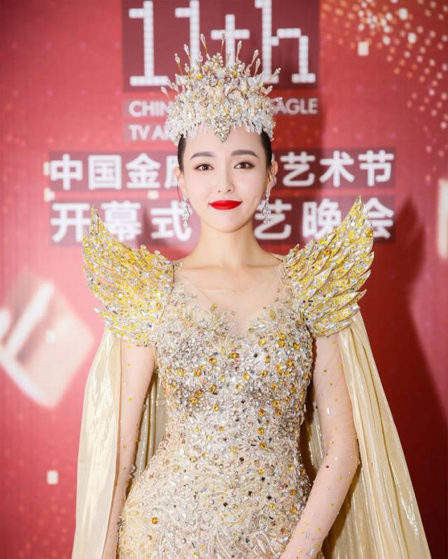 明星 ● 金鹰女神花落迪网页游戏私服大全丽热巴!BTW,我们还是先来看看往届的金