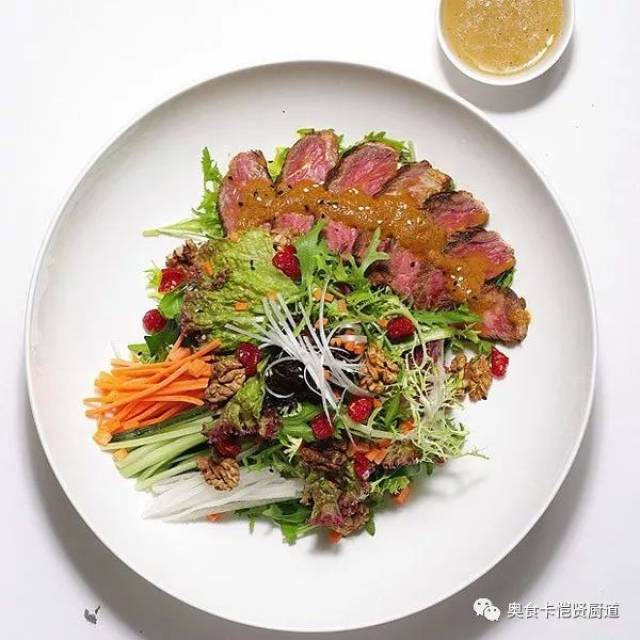 慢烤牛肉沙拉