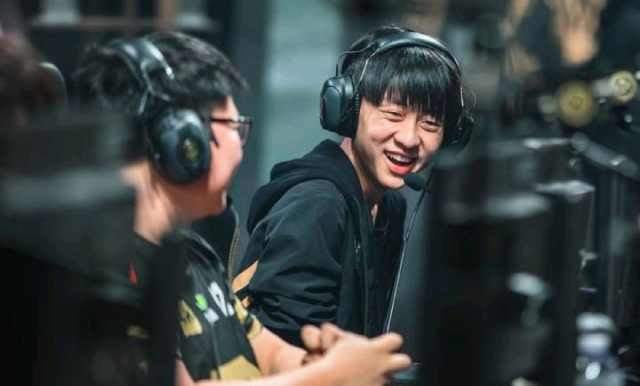 C9辅助:一直听着UZI的传说,不觉得ming有多强