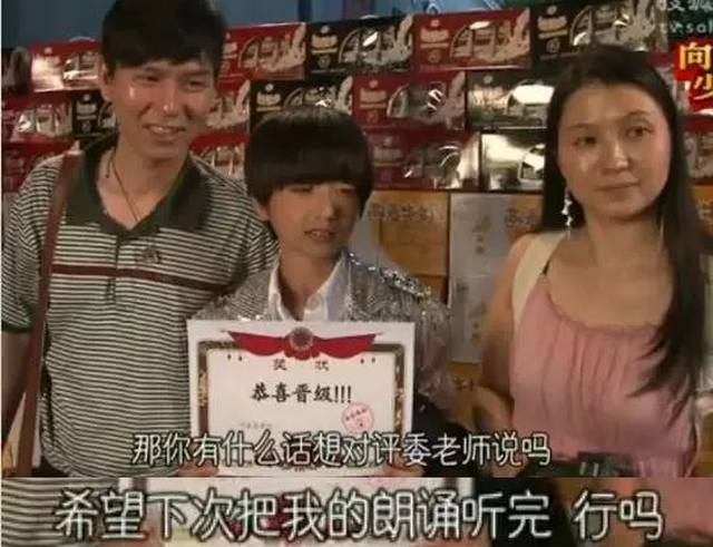 蔡徐坤出现机场,火爆程度,形同春运,网友:不敢评论,怕被淹死