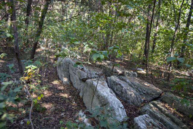 传说楚汉相争惊动天宫,王母驾临霸王山,两千年后登山寻找踪迹