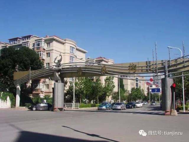 天津音乐艺术街位于河东区八纬路, 以天津音乐学院为核心,漫步音乐街