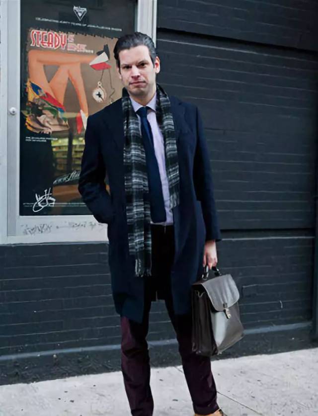 男士搭配围巾的各种围法~