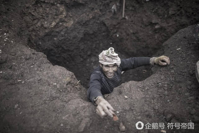 大凉山深处的"血色浪漫":农民盗挖宝石,多人死亡前赴后继