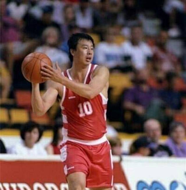 辽篮历史5大名宿:吴庆龙单节砍21分,最后1人曾隔扣nba传奇