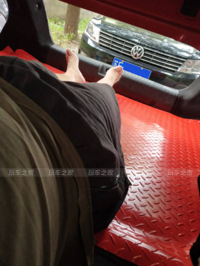 小三厢车也能躺着睡觉,车友diy把别克凯越改装成床车