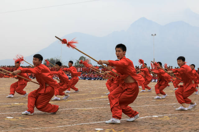 塔沟武校近三万功夫小子将参演第十二届郑州国际少林武术节!