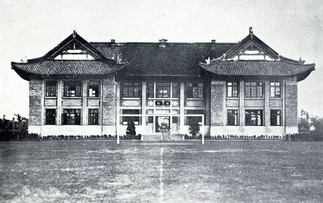 悠悠邺架,世纪书香——复旦大学图书馆走过一百年