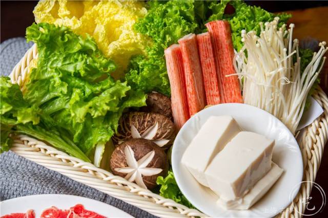 奶冻竟然涮着吃!会抖臀的「奶冻火锅」,就在静安寺!