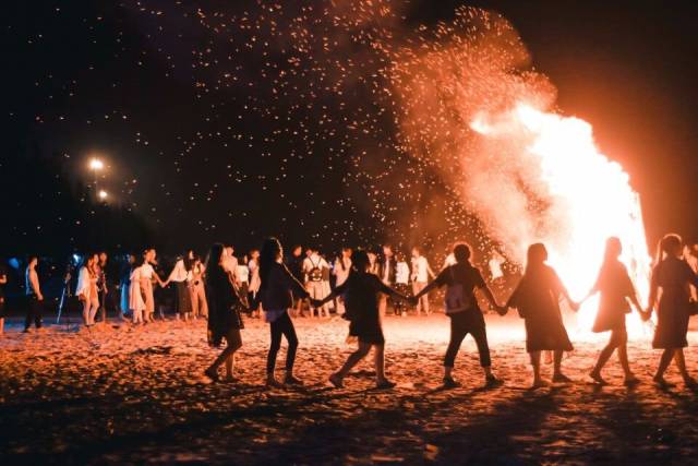 双十一主题活动 | 交友互动,吉他音乐趴,篝火狂欢派对,沙滩自助bbq