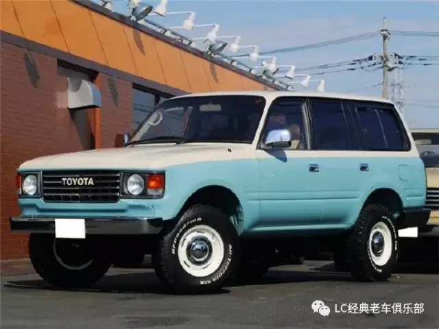 陆巡lc80这样改真挺精神,复古轮毂尤其好看!