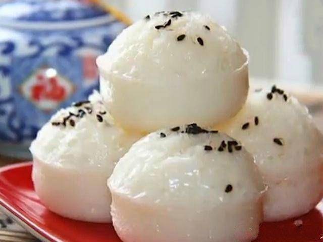 自制米发糕,做法简单香香甜甜的,晚饭有它就可