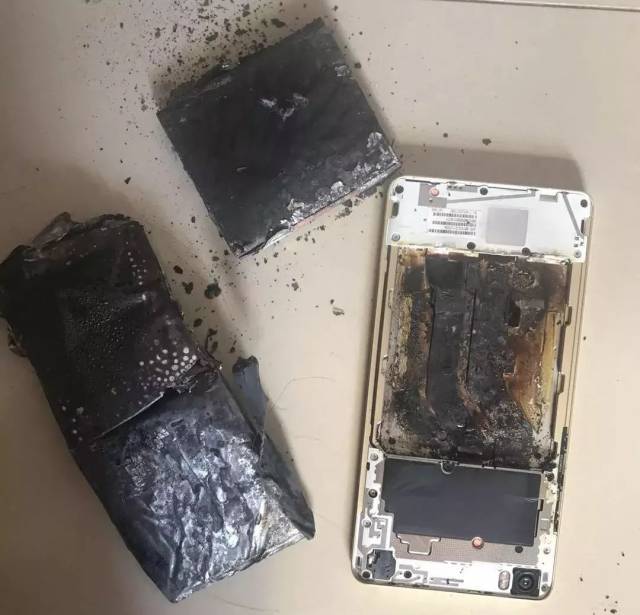 受够了手机电池鼓包爆炸.消防蜀黍告诉你小技巧