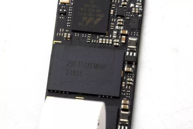 tlc颗粒掉速咋办?ssd采用新主控 大容量缓存或能解决问题