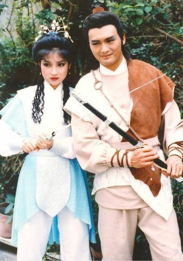 1984年,戚美珍在古装武侠剧《笑傲江湖》(周润发版)演可爱活泼的