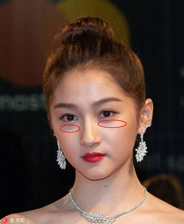 baby的"熬夜眼"有点惊悚!熬大夜的女明星眼睛都毁了