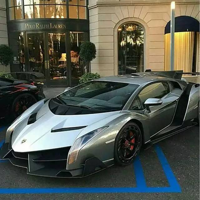 兰博基尼veneno lp750-4 牛魔王出门逛街啦!