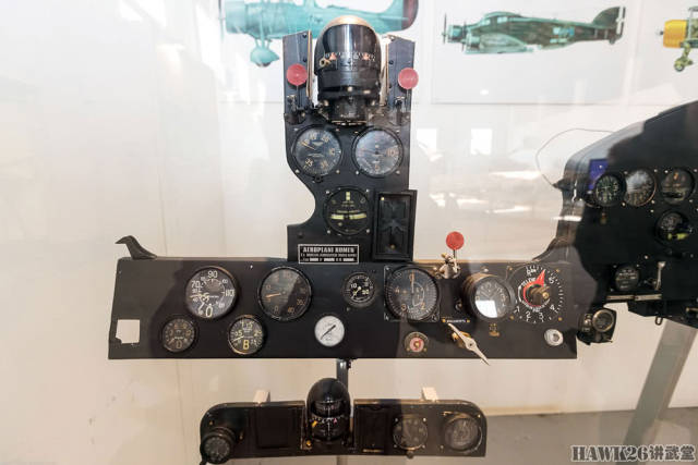 难得一见:沃兰迪亚航空博物馆珍藏的古董战斗机仪表盘