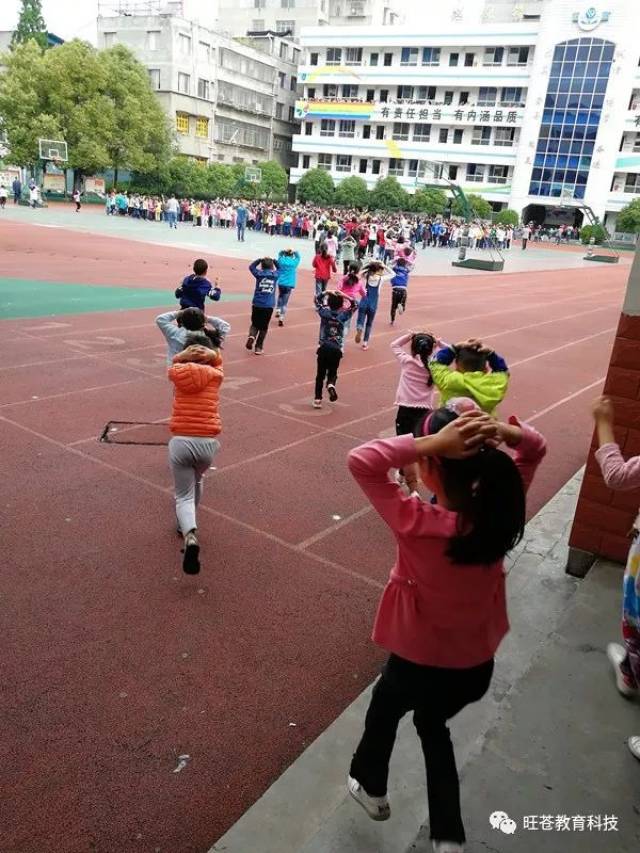 旺苍县实验小学精细化管理促学校发展