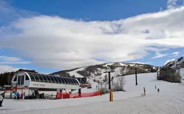 美国冬季滑雪胜地——盘点美西5大滑雪地区及其8大滑雪场